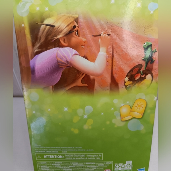 Disney Tangled Rapunzel floating lights painting with Rapunzel and Pascal. - Picture 5 of 7